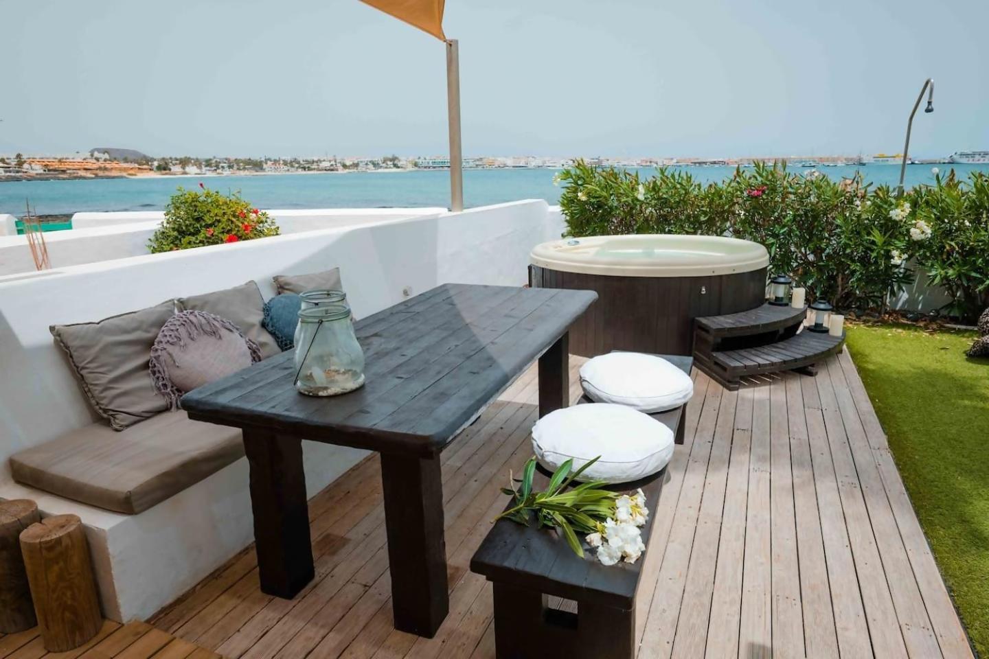 Villa Maluhia Frente Al Mar Y Jacuzzi Коралео Екстериор снимка