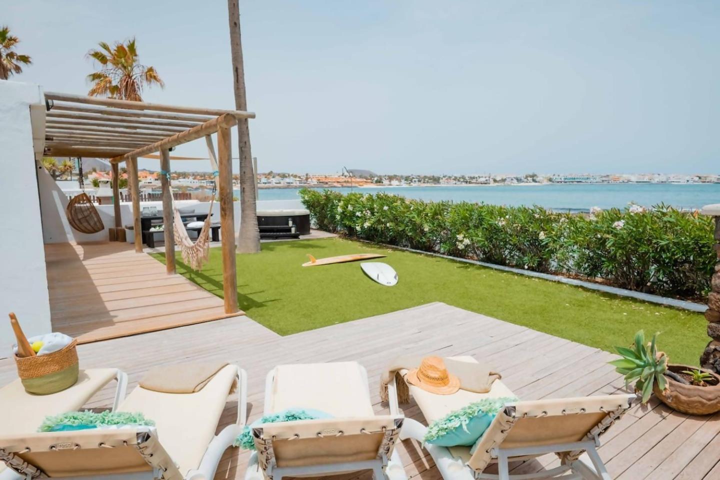 Villa Maluhia Frente Al Mar Y Jacuzzi Коралео Екстериор снимка